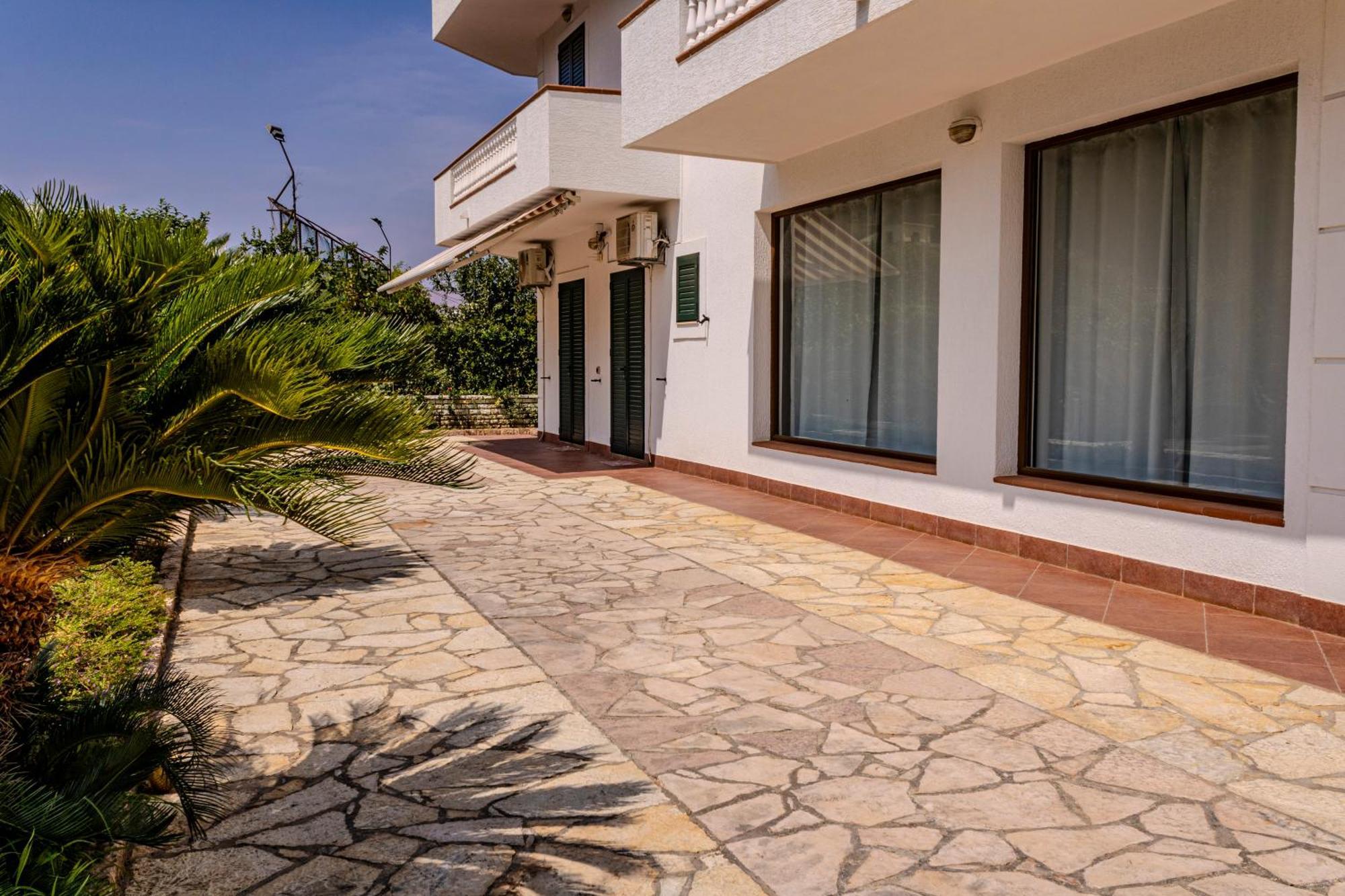 Villa La Quiete - Adults Only Cuke Dış mekan fotoğraf