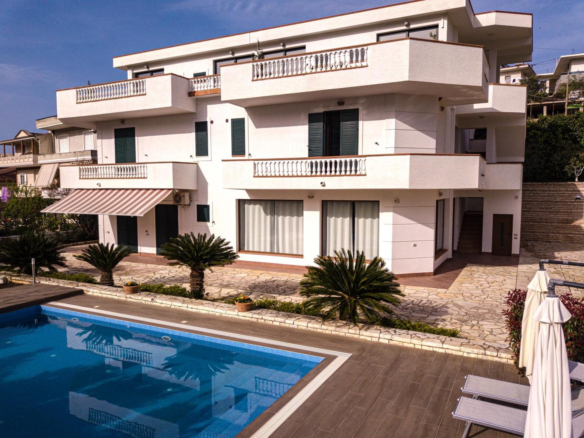 Villa La Quiete - Adults Only Cuke Dış mekan fotoğraf